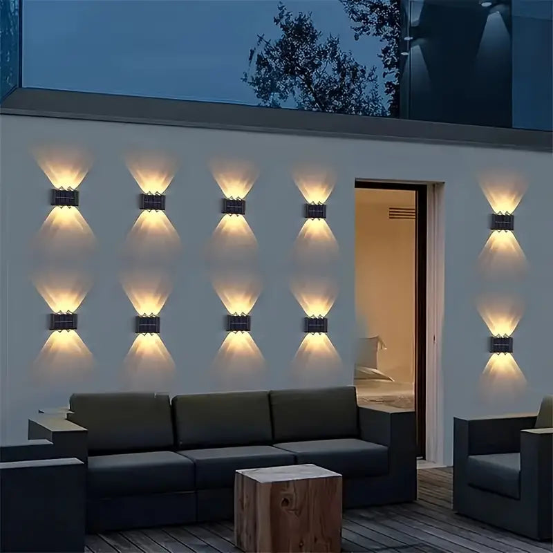 Solcellsdriven LED-utomhuslampa | Svart rostfritt stål | Modern design | För trädgård och terrass | Trådlös installation | 20 LED-lampor | Höjd 25 cm | Bredd 15 cm | Hållbar och snygg belysning