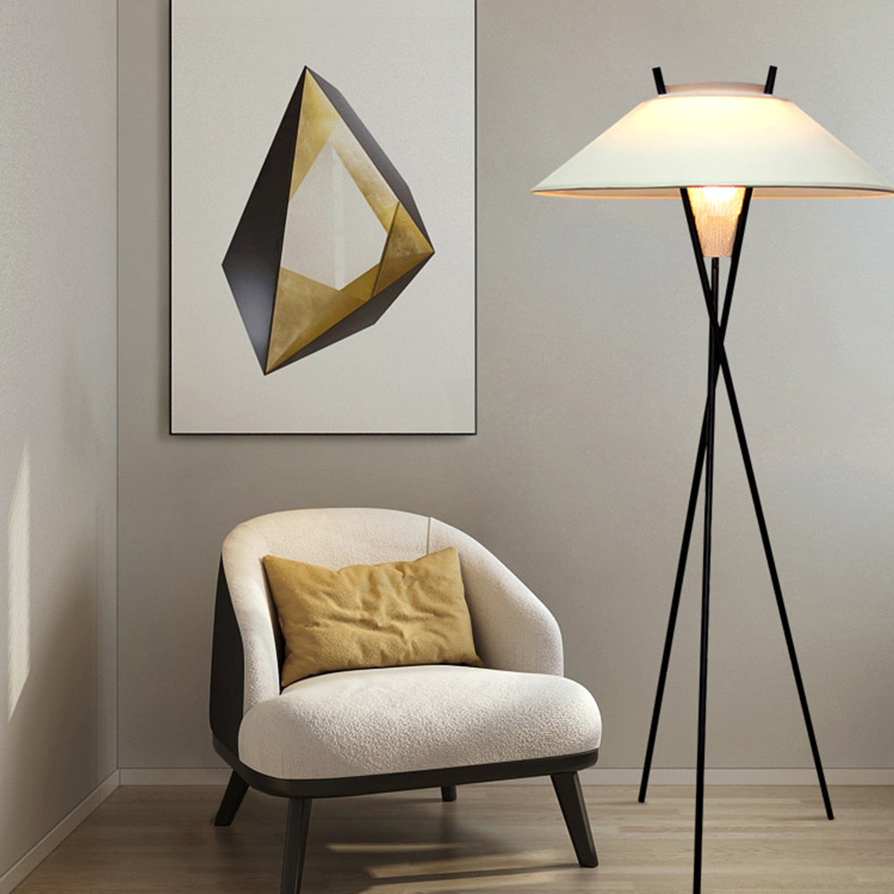 Montrevia Stehlampe | Modernes Design | Minimalistische Ausführung | Hohe Qualität | Effektive Beleuchtung | Perfekt für Wohnzimmer, Schlafzimmer,