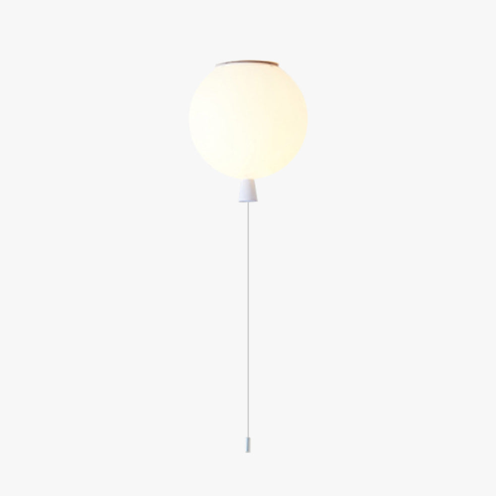 Nova Design | Lampe de plafond LED Legesyg | Forme de ballon | Acrylique en blanc, jaune, orange, rouge, rose | Lumière LED intégrée | Matériaux