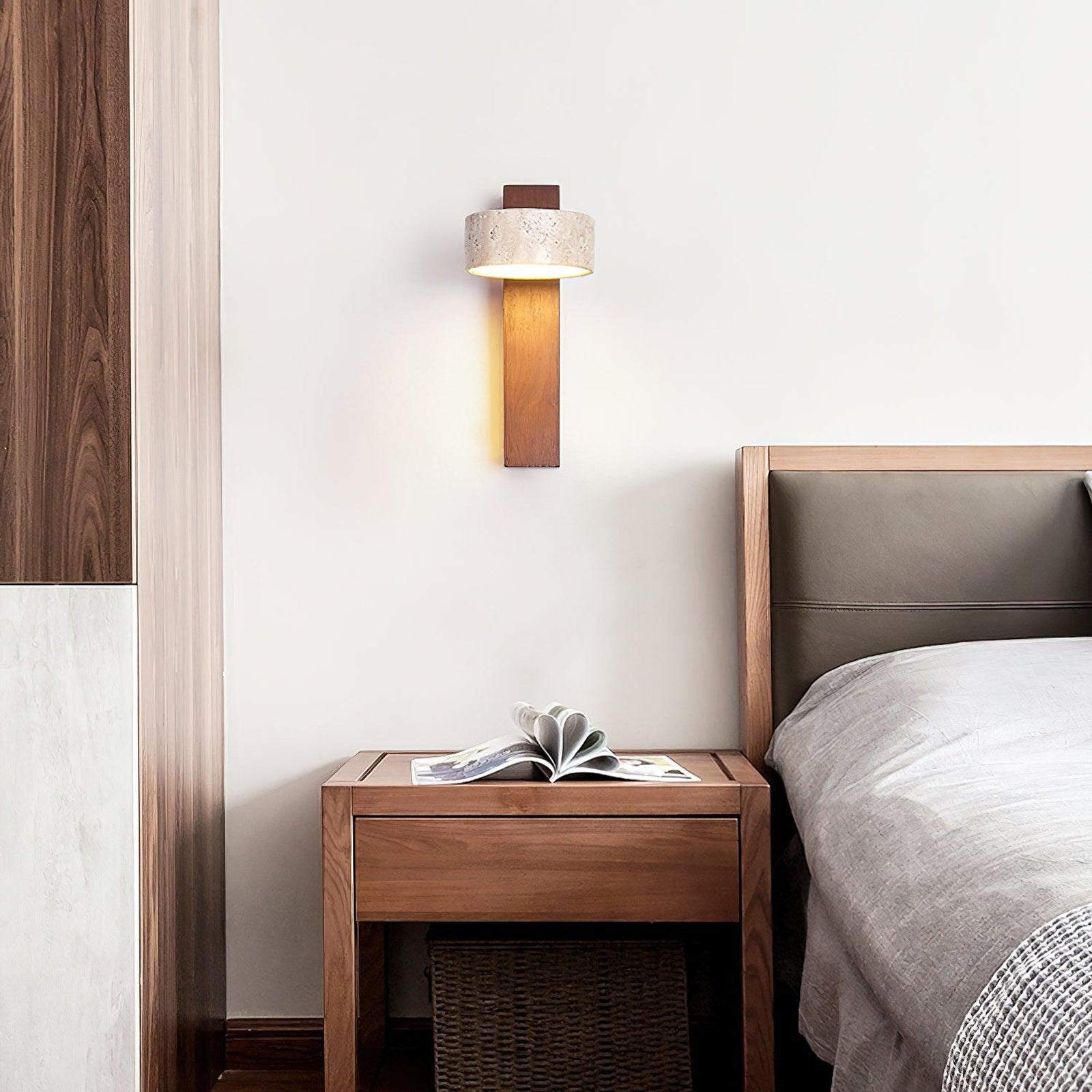 LumenAisle Væglampe | Minimalistisk Wabi-Sabi Inspiration | Naturligt Travertin & Træ | Energibesparende LED | Elegant Japansk Design | Beroligende Belysning Til Hjemmet | Nem Montering