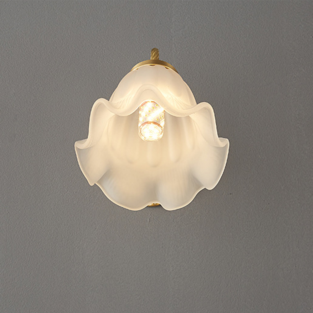 Retro Glamour Wandleuchte | Französisch Inspiriert | Glasdetails | H29cm x Ø20cm | E27 Fassung | CE & UL Zertifiziert | Stilvolle Eleganz für das