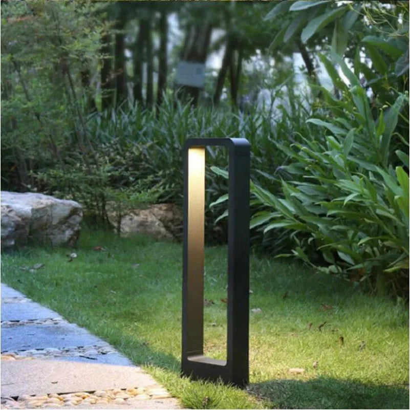 TerraLuxe | Moderne Udendørs Havelampe | Robust Aluminium | Vejrbestandig | Effektiv Havebelysning | Indkørsler & Stier | 15W | Elegant Design