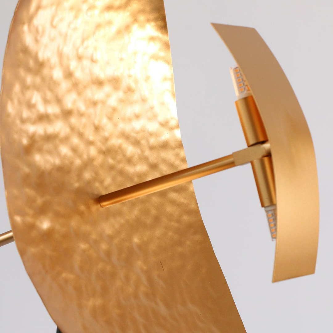 Lenoretta elegante skulpturale Lampe | Abstraktes Design | Qualitätsmaterialien | Minimalistische Beleuchtung | Moderne