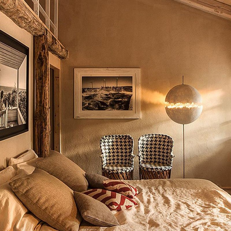 Moderne Stehlampe | Einzigartiges Design | Valerina | Sphärischer Schirm | Schlanker Fuß | Wohnzimmer | Schlafzimmer | Büro | Stilvolle Akzent