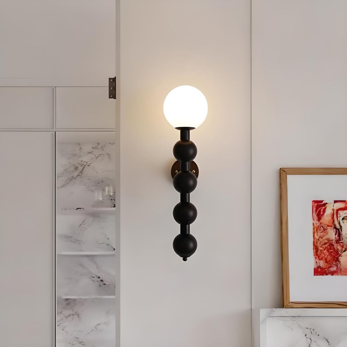 Elegancka lampa ścienna | Design Bauhaus | Wiele kulistych źródeł światła | Minimalistyczny metal | Pasuje do nowoczesnych wnętrz | Napięcie 110
