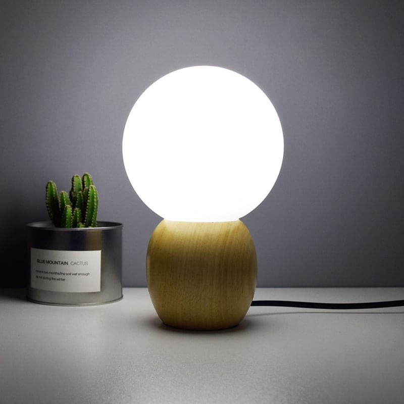 LumiOrb | Modern nattlampa | Eleganta glaskulor | Robust träfot | 40 cm hög | 20 cm skärm | E27-sockel | Hembelysning | Stämningsfull | Skandinavisk design