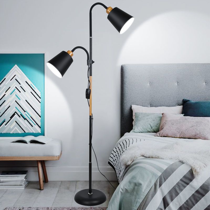 Raventis | Moderne Stehlampe | Justierbare Lampenschirme | Schlankes Design | Flexible Beleuchtung | Stilvolle Einrichtung | Ideal für