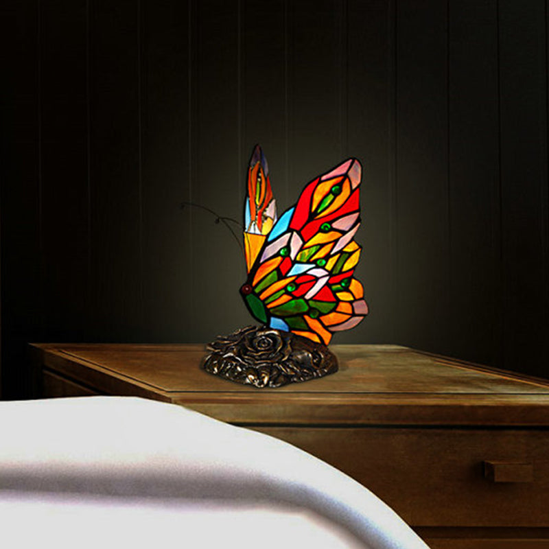 Lampe en verre faite à la main | Design en forme de papillon | Abat-jour de style Tiffany jaune | Hauteur : 38,1 cm | Atmosphère