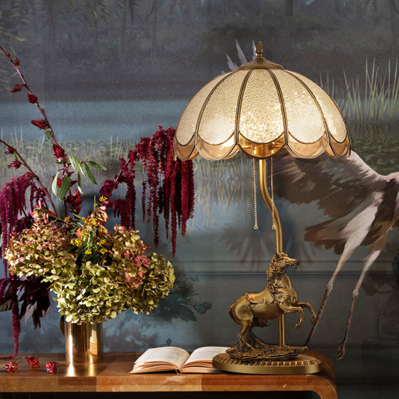 Retro Messingbordlampe | Tonet Glas | Hestedeko | Dobbelt Licht | Zugkette | Klassisches Design | Hohe Qualität | Höhe 69,85 cm | Metall und Glas