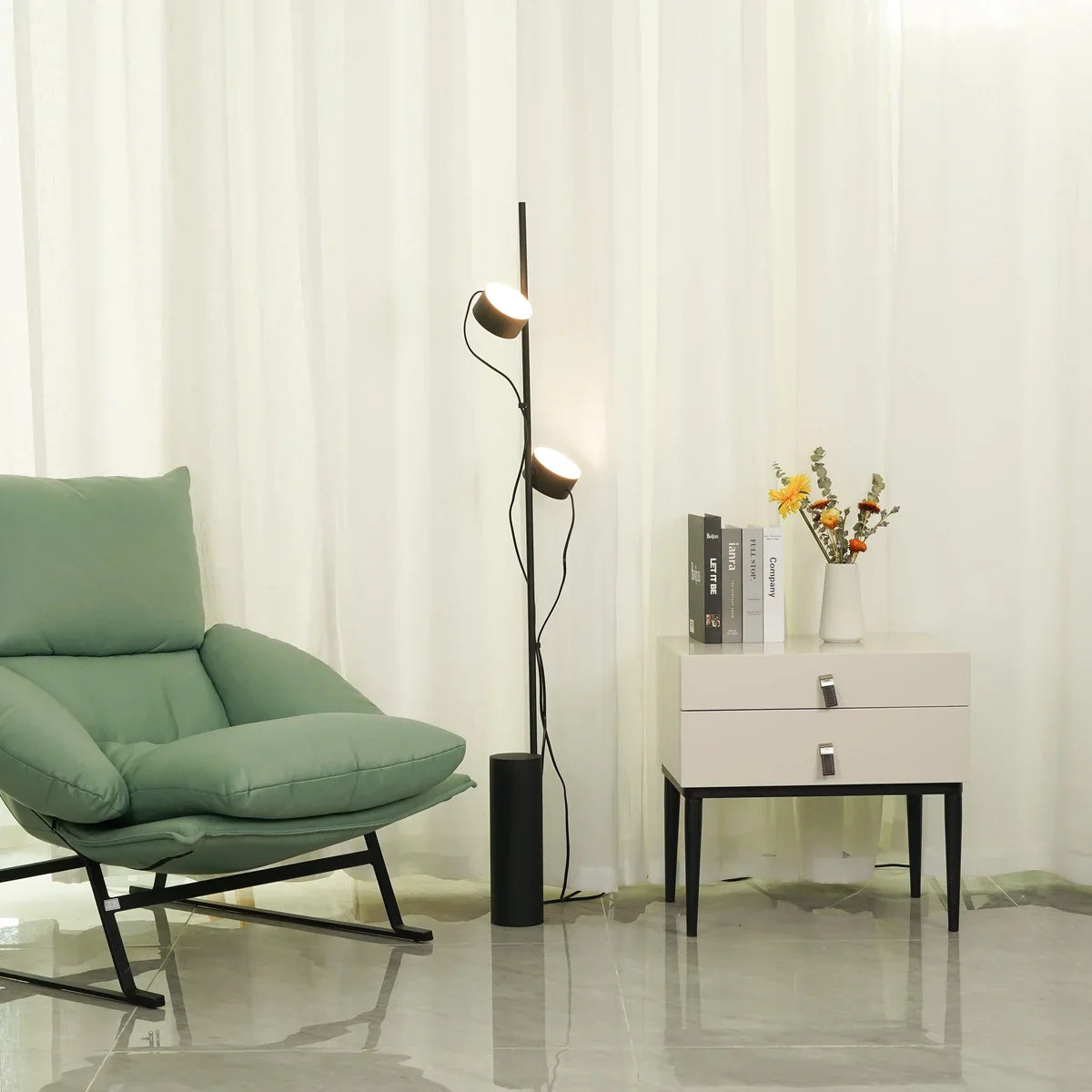 Tovinia Stehlampe | Schlankes minimalistisches Design | Effektive und stilvolle Beleuchtung | Langlebige Qualitätsmaterialien | Ideal für Wohnzimmer,