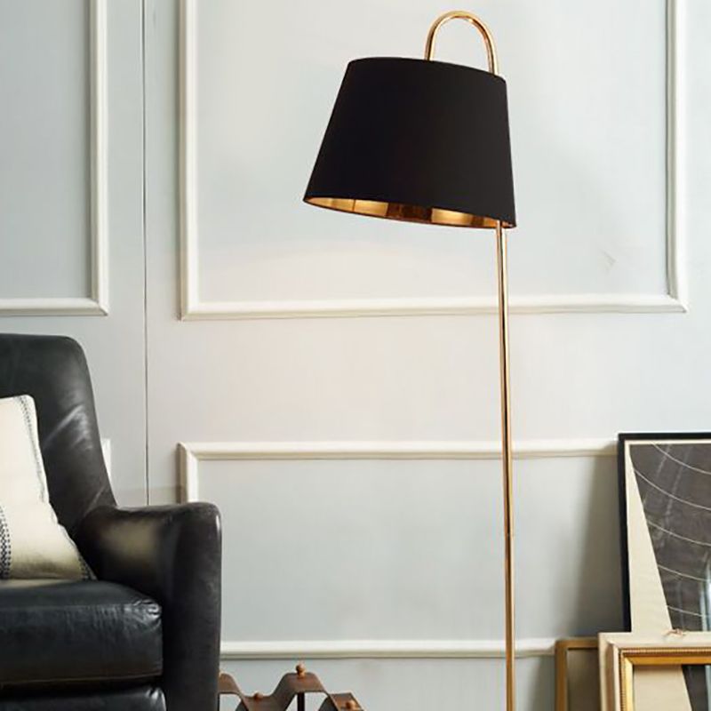 Torviana Stehlampe | Modernes Design | Effektive Beleuchtung | Langlebiges Material | Für Wohnzimmer, Schlafzimmer & Büros | Elegante und praktische