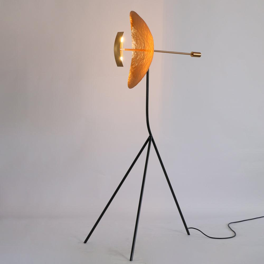 Lenoretta elegante skulpturale Lampe | Abstraktes Design | Qualitätsmaterialien | Minimalistische Beleuchtung | Moderne