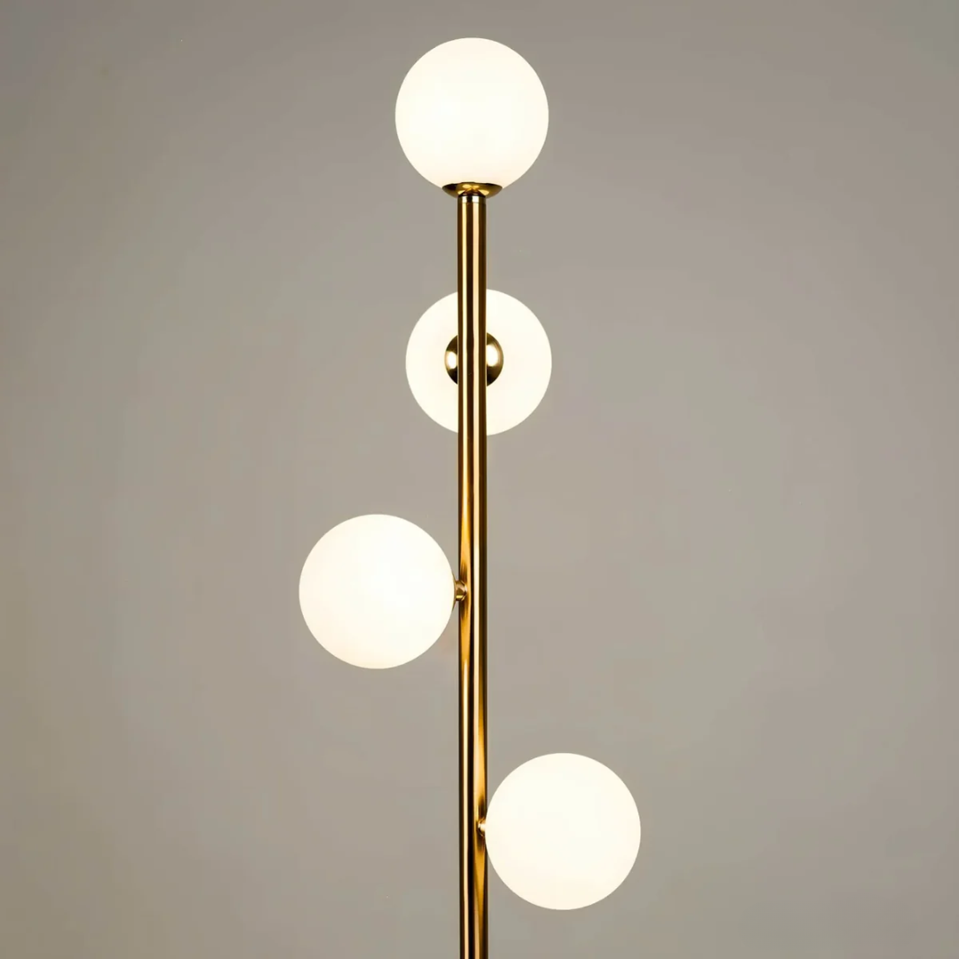 Elivaro | Moderne Stehlampe mit LED Licht | Schlankes Design in Gold/Schwarz | Glasdetails | Effektive Beleuchtung | Robuste Konstruktion | Stilvolle