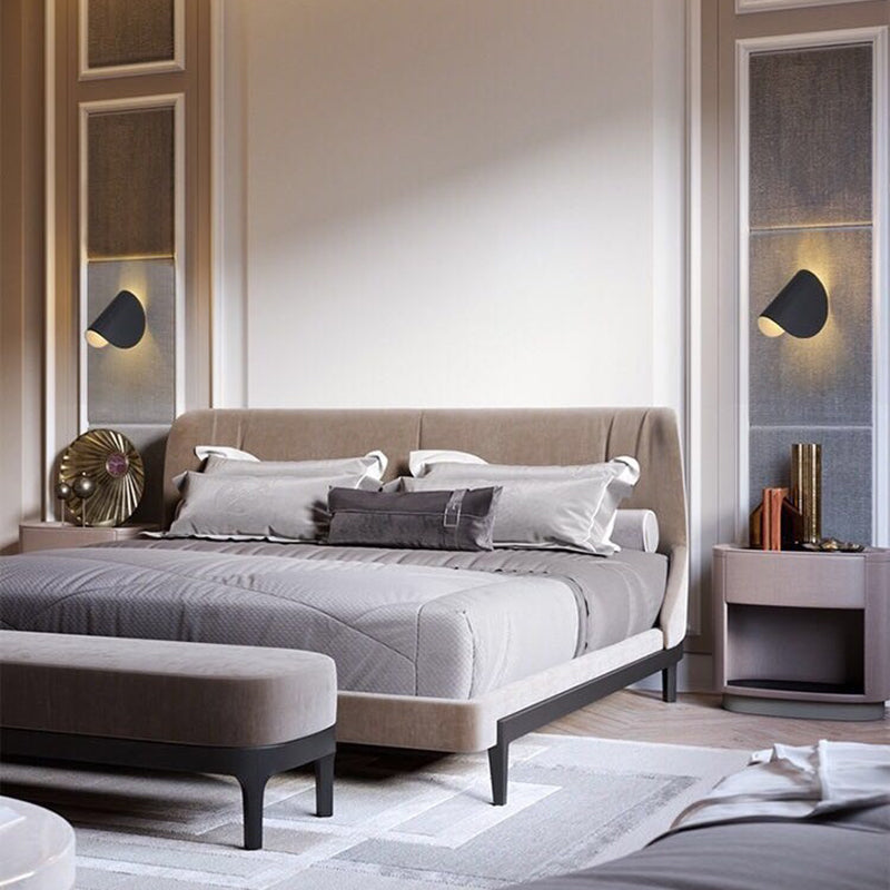 Eveline LED-vägglampa | Geometrisk design | Inomhus- och utomhusbruk | Fyra färger: röd, vit, svart, blå | Slitstark metall | 5W effektivitet