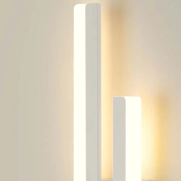 Modern vägglampa | LED-lampa | Slank design | Vardagsrum, sovrum, hall | Svart/guld | Energieffektiv | Lång livslängd | 3–5 cm | 15x10x5 cm | 111V~240V | Styrsystem tillgängligt