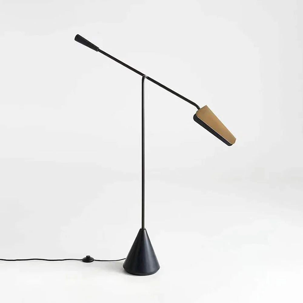 Quinorea | Minimalistische Skandinavische Stehlampe | Verstellbarer Arm | Kegelförmiger Sockel | Modernes Interieur | Hohe Qualität | Langlebiges
