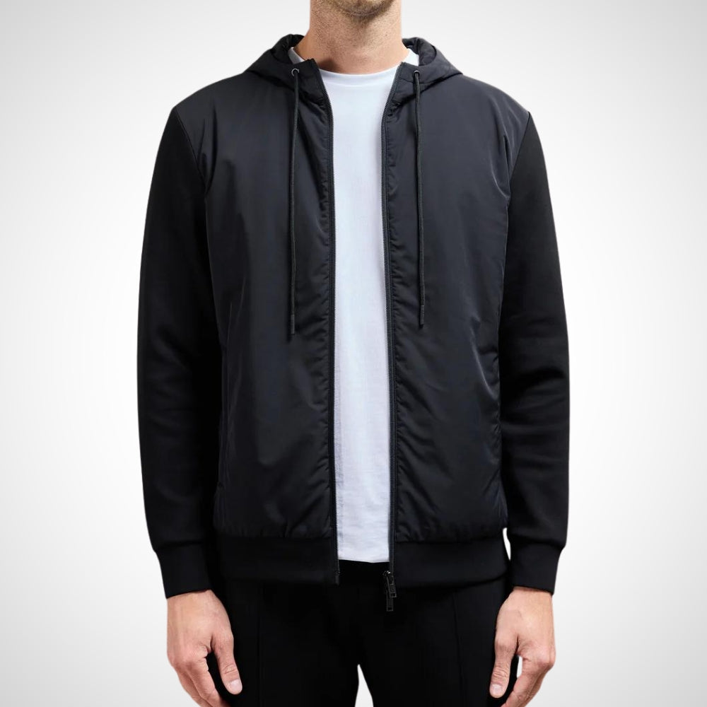 Urban komfortsæt til mænd | Puento Formade - TP92 | Minimalistisk hættetrøje & slim fit bukser i blød åndbar bomuld