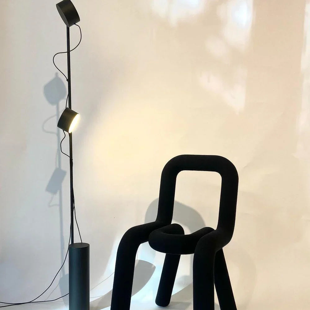 Tovinia Stehlampe | Schlankes minimalistisches Design | Effektive und stilvolle Beleuchtung | Langlebige Qualitätsmaterialien | Ideal für Wohnzimmer,