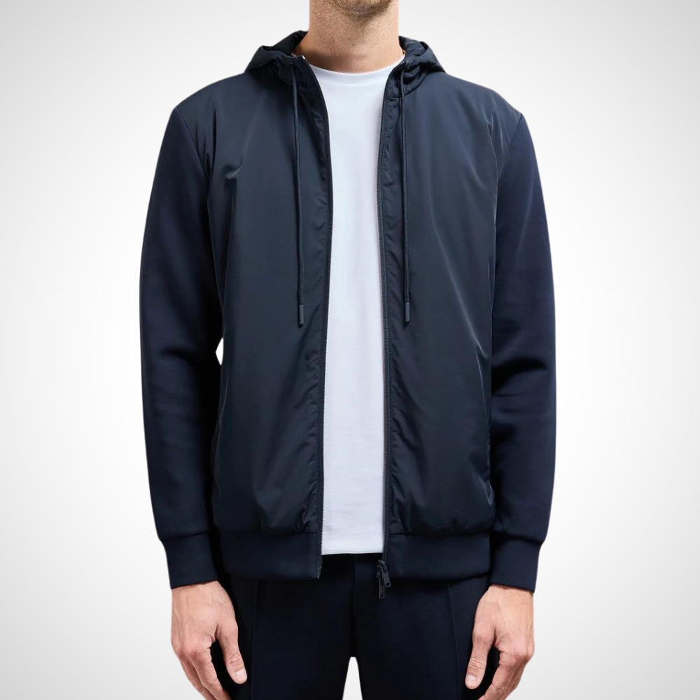 Urban komfortsæt til mænd | Puento Formade - TP92 | Minimalistisk hættetrøje & slim fit bukser i blød åndbar bomuld