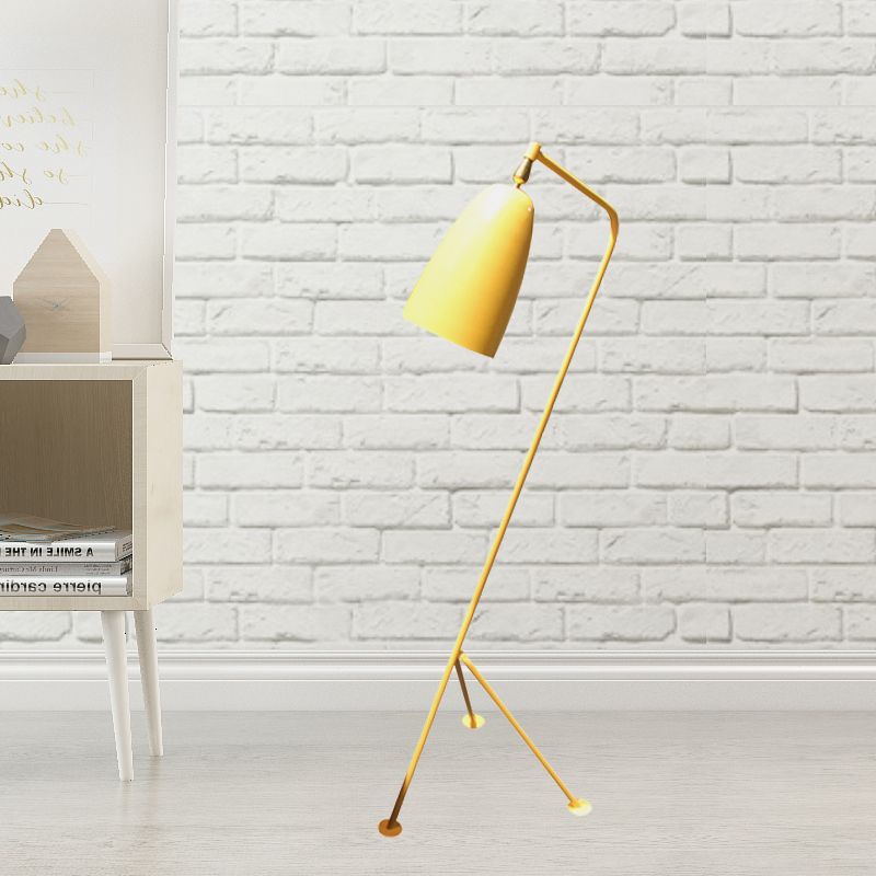 Carvella | Stehlampe | Stilvolles Design | Elegante Beleuchtung | Robuste Konstruktion | Hohe Qualität | Modernes Interieur | Geeignet für