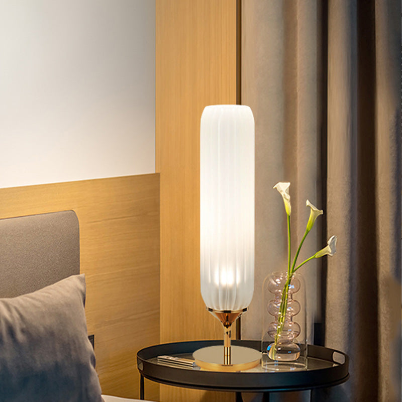 Lampe de table LED | Design moderne | Hauteur 46-51 cm | Base en métal doré | Abat-jour en verre blanc côtelé | Base sphérique GU10 | Lumière LED