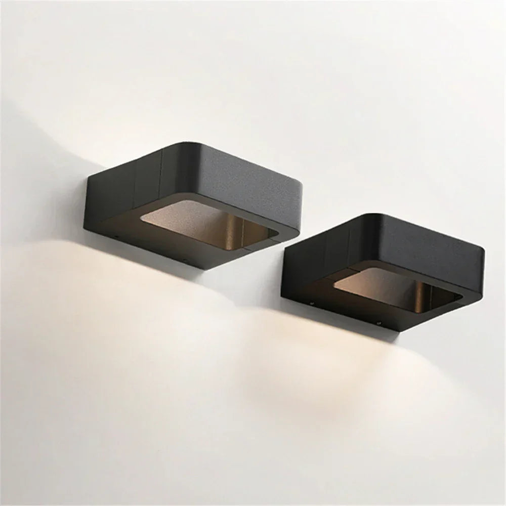 AquaLuxe | Applique Murale Extérieure LED | Aluminium Étanche | Lumière Blanc Chaud | Pour Terrasse et Jardin | Installation Facile | Tension