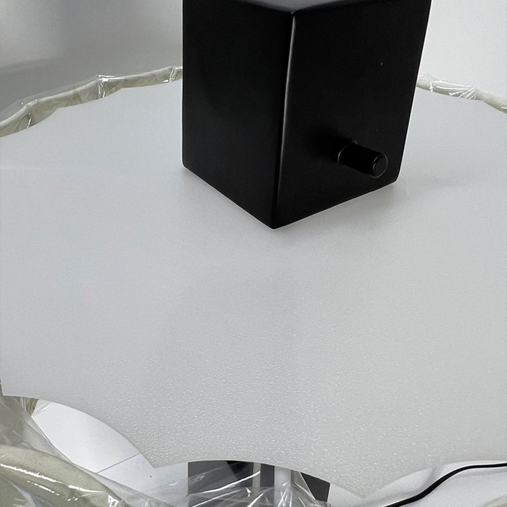 Élégance en Noir & Blanc | Lampe d'intérieur décorative | Base en verre & Abat-jour en tissu | Hauteur 55 cm | Décoration moderne & classique