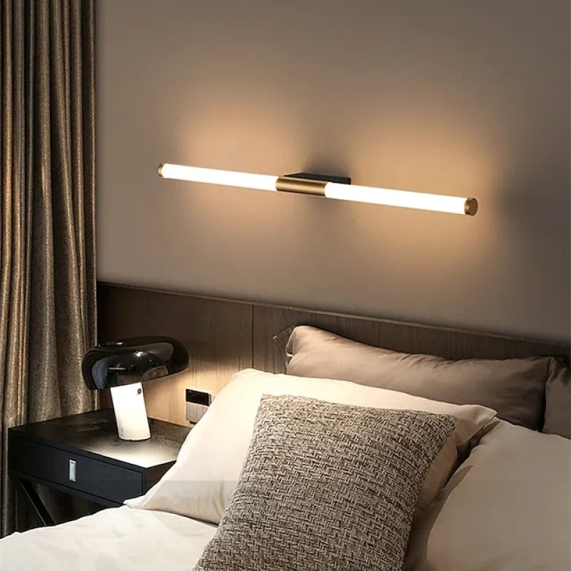 Leigh LED Wandleuchte | Weiß-Gold Metall | Modern Minimalistisches Design | Wohnzimmer & Badezimmer | Edelstahl & Acryl | 49-69 cm | LED 3000K/6000K