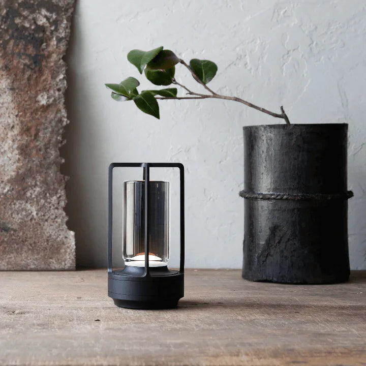 Minimalistisk LED Bordlampe | Lanterne med 3 Lysindstillinger og Berøringssensor | Genopladelig via USB | Stilfuld Lyskilde til