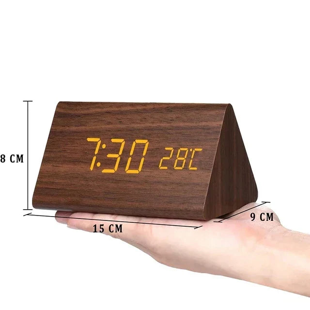 Trælook Vækkeur | LED Display | Stemmestyring | Temperaturvisning | Justerbar Lysstyrke | Op til 3 Alarmer | 7x15x4 cm | Ideel til Soveværelset