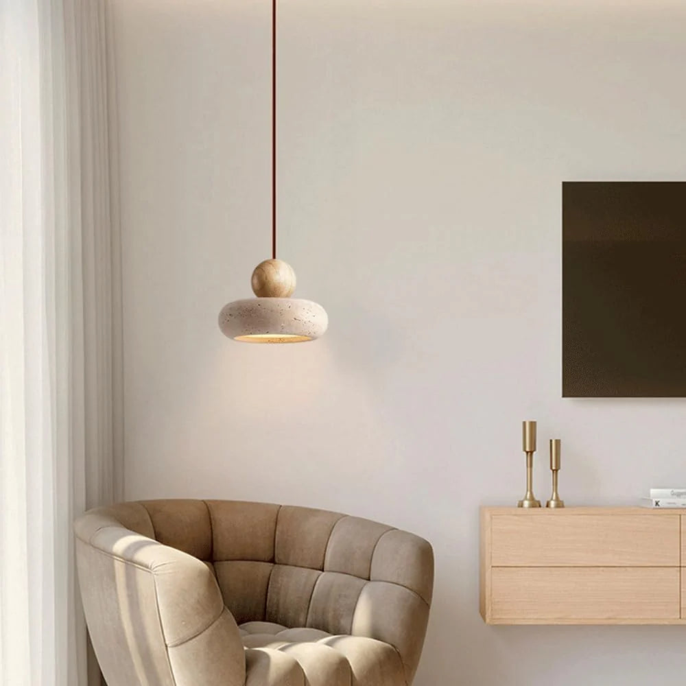 Alvione Bauhaus Lampe | Natursten Travertin | Moderne Design | LED Lys | Træbase | Varm Belysning