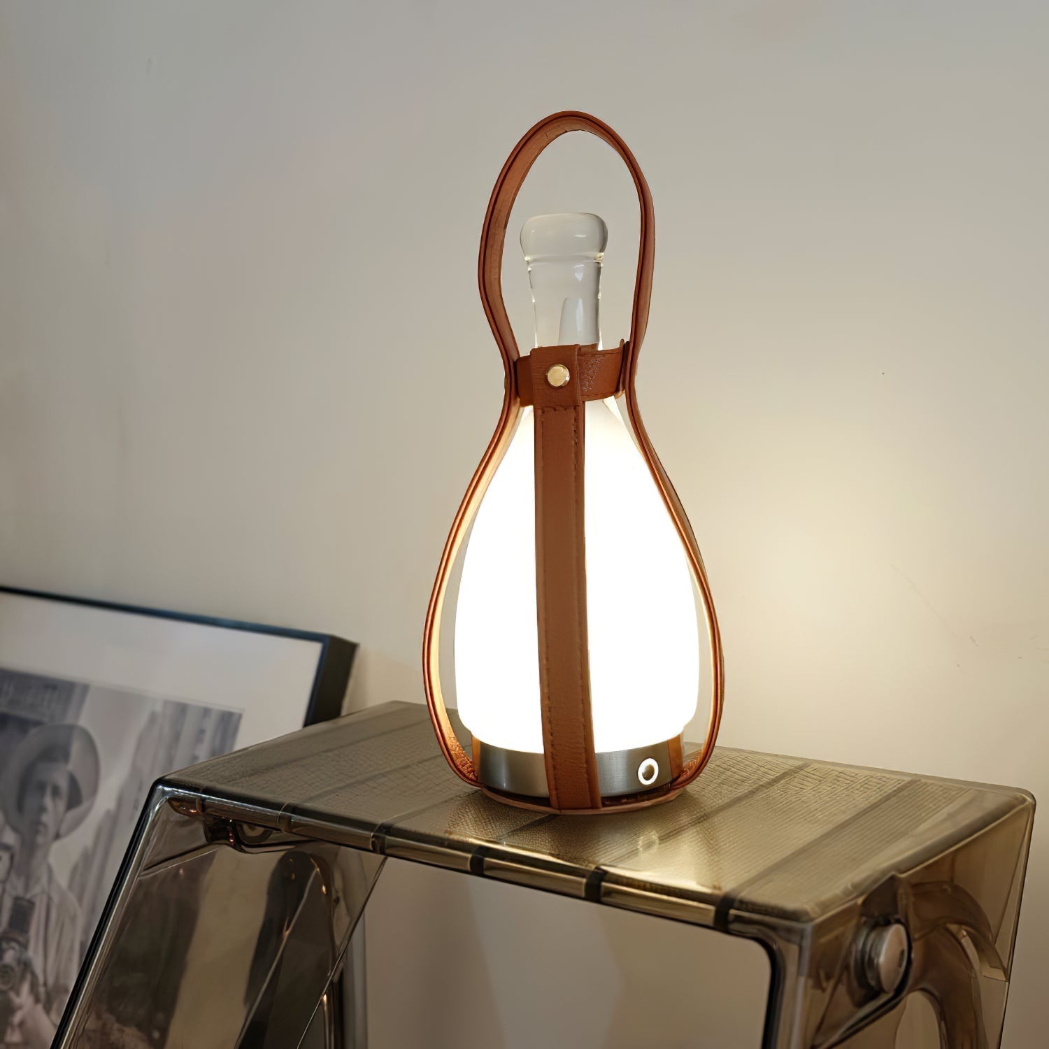 Lampe en verre en cuir Bell | LED portable | Chargement solaire et USB | Design de luxe | Contrôle tactile | Pour cuisine et salon | Ø30