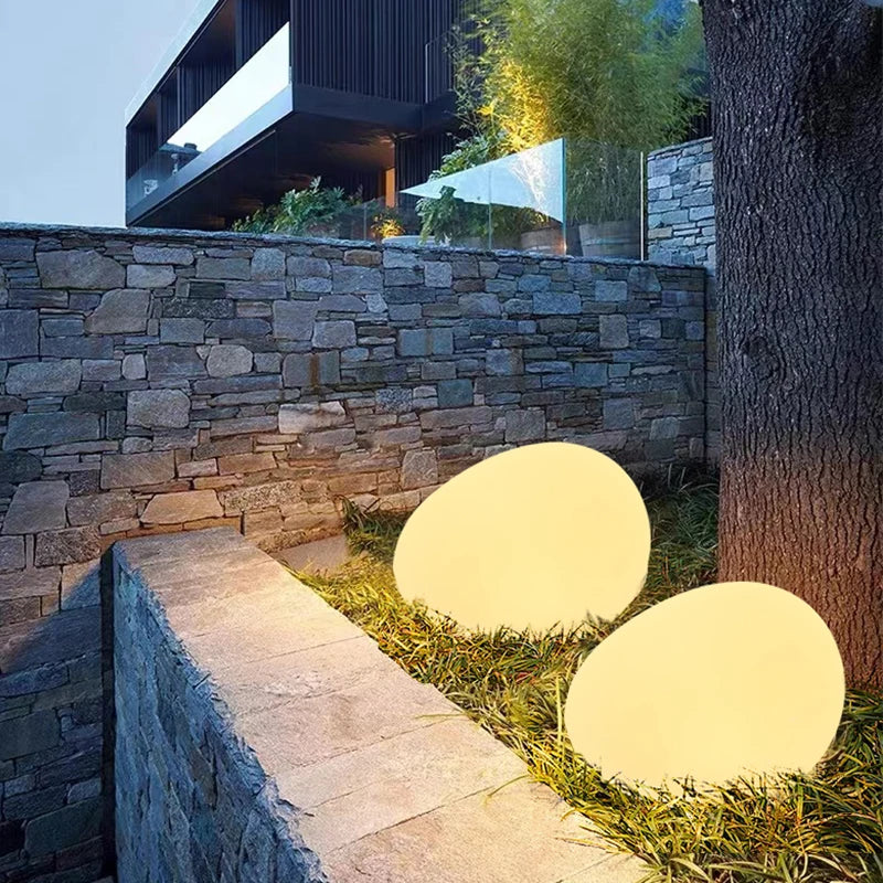 Brosten Havebelysning | 16 Farver LED Lys | Vejrbestandig Udendørs Lampe | Fjernbetjening | USB-C Oplader | Lang Batteritid | Elegant Design