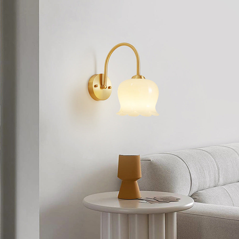 Éclairage mural d'inspiration française | Design en verre motif floral | Finition blanche et chrome | D26cm x H10cm | Décoration élégante | Certifié