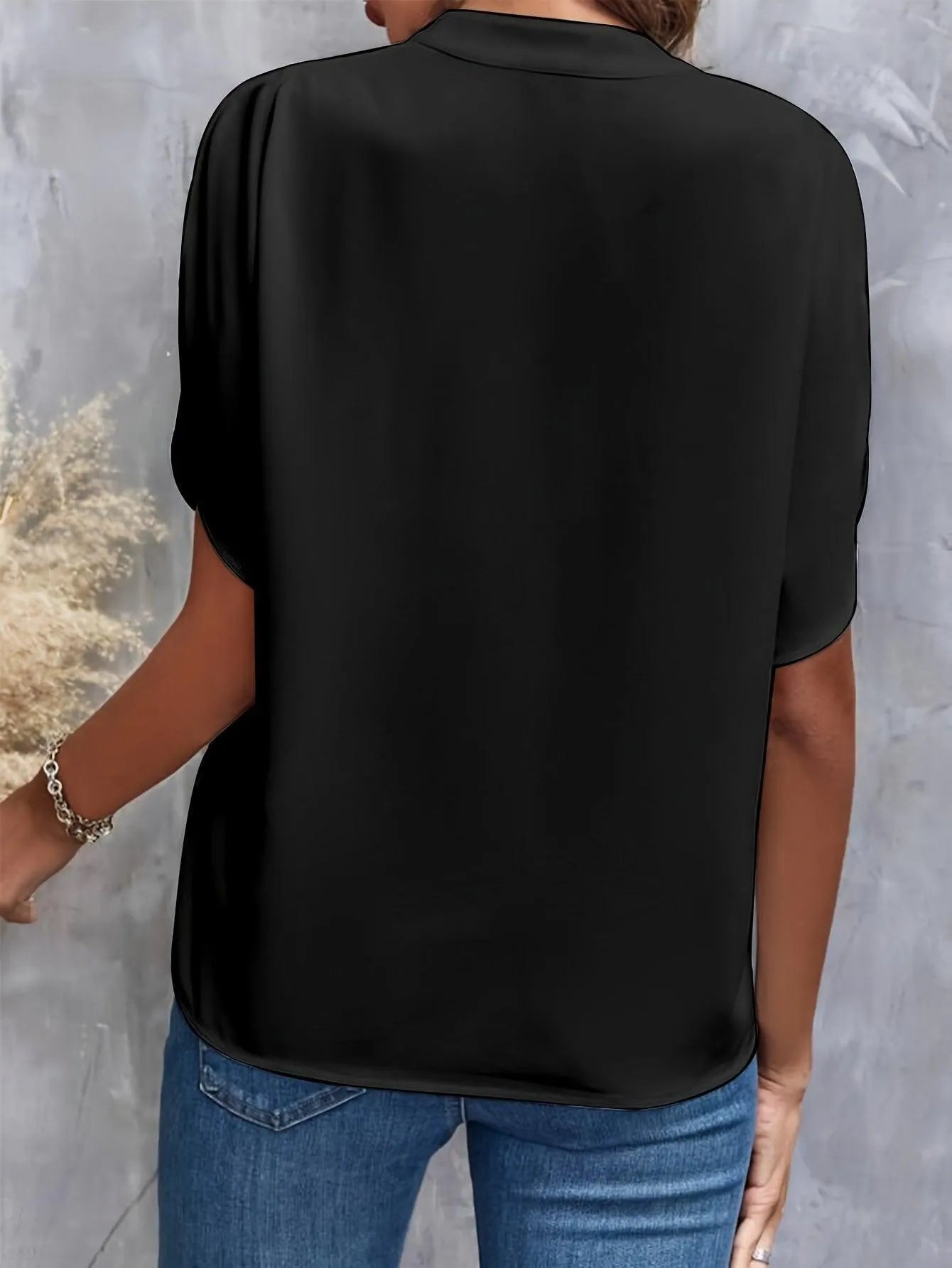 Sabrina - Elegant lys bluse til kvinder