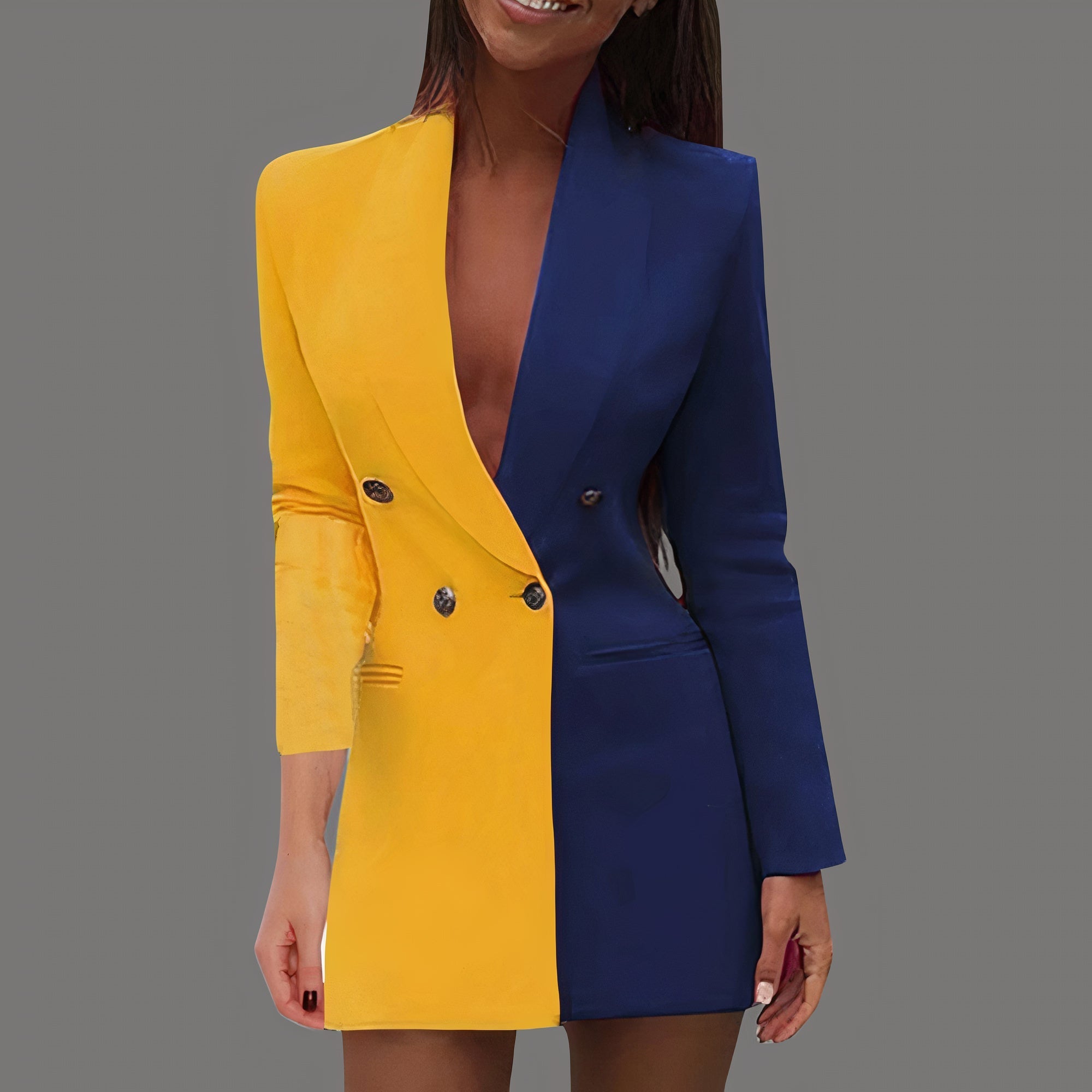 Blazer-kjole Evina | Moderne tofarvet design | Skræddersyet silhuet | Poleret look | Høj kvalitet | Stilfuld komfort | Perfekt til møder og events | Dansk mode | Passer EU standardstørrelse