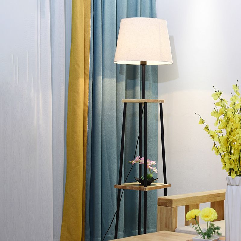 Moderne Stehlampe mit Regalen | Savionia | Praktische Aufbewahrung | Elegante Beleuchtung | Robuste Konstruktion | Wohn- und Schlafzimmerfreundlich