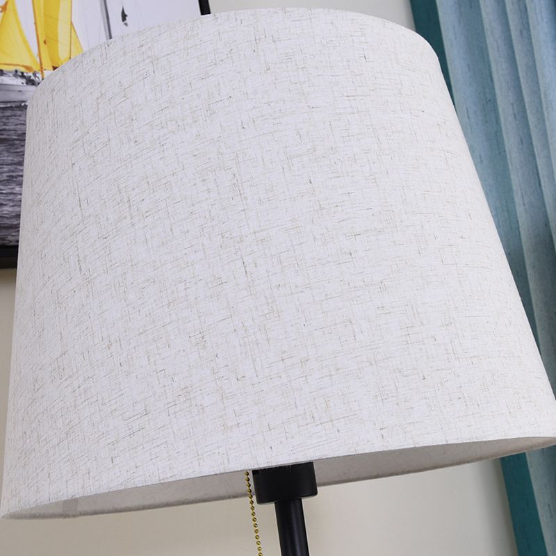 Moderne Stehlampe mit Regalen | Savionia | Praktische Aufbewahrung | Elegante Beleuchtung | Robuste Konstruktion | Wohn- und Schlafzimmerfreundlich