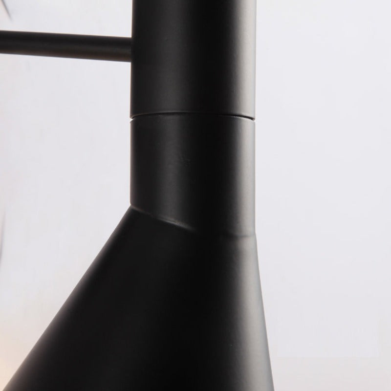 Brady Modern LED-vägglampa | Justerbar | Svart finish | Perfekt för matsal, vardagsrum eller sovrum | Inomhusbelysning | Vridbar design | Energieffektiv LED | Metallkonstruktion