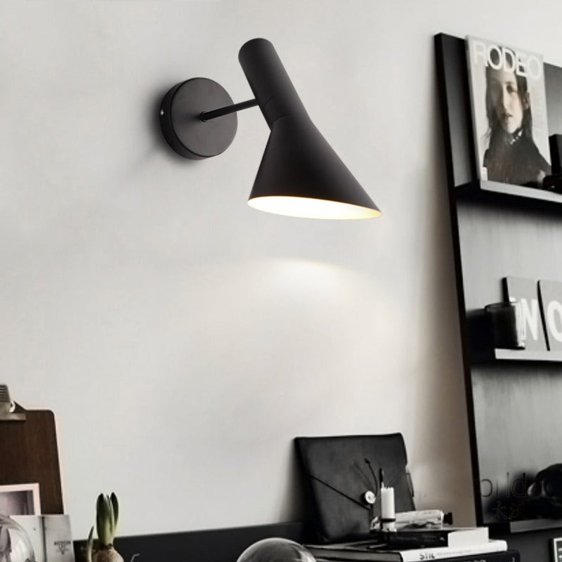 Brady Modern LED-vägglampa | Justerbar | Svart finish | Perfekt för matsal, vardagsrum eller sovrum | Inomhusbelysning | Vridbar design | Energieffektiv LED | Metallkonstruktion