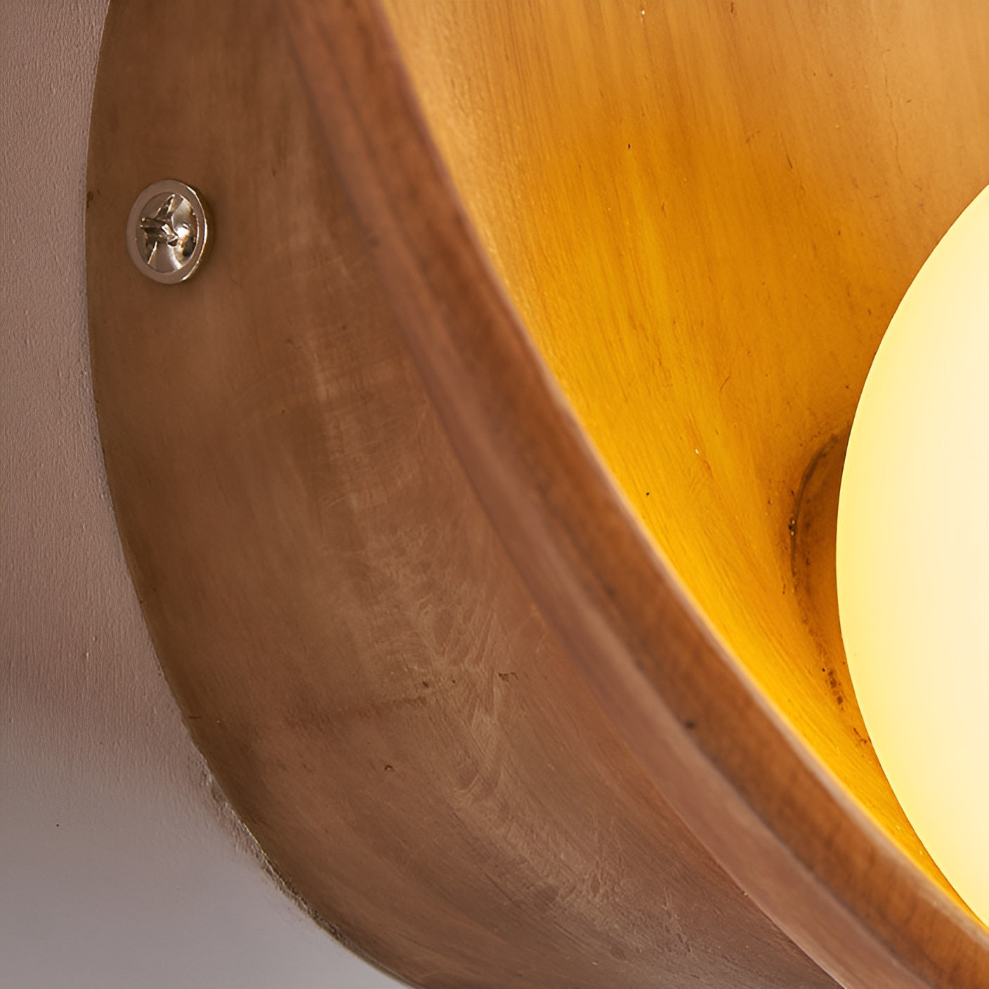 Weiße Perle Wandleuchte | Wabi-Sabi Design | Mattes Glas | Holz- und Harzbasis | LED-kompatibel | Elegante Beleuchtung | Einfache Installation