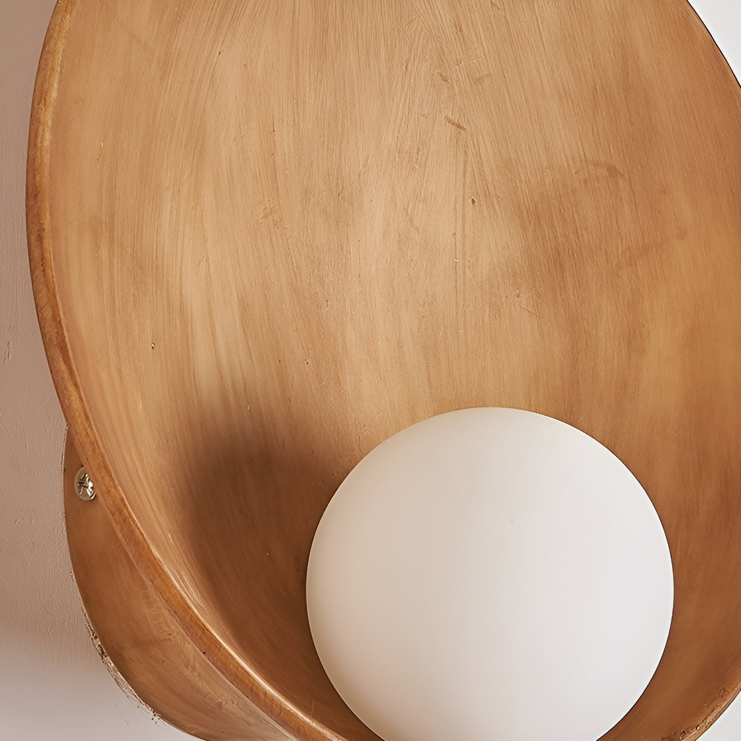 Weiße Perle Wandleuchte | Wabi-Sabi Design | Mattes Glas | Holz- und Harzbasis | LED-kompatibel | Elegante Beleuchtung | Einfache Installation
