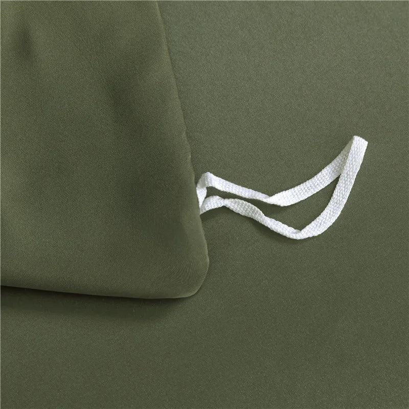 SilkComfort | Højkvalitets 100% Silke Dyne | Temperaturregulerende Luksus Sengetøj | Elegant Ensfarvet Design | Komfortable Dynebetræk