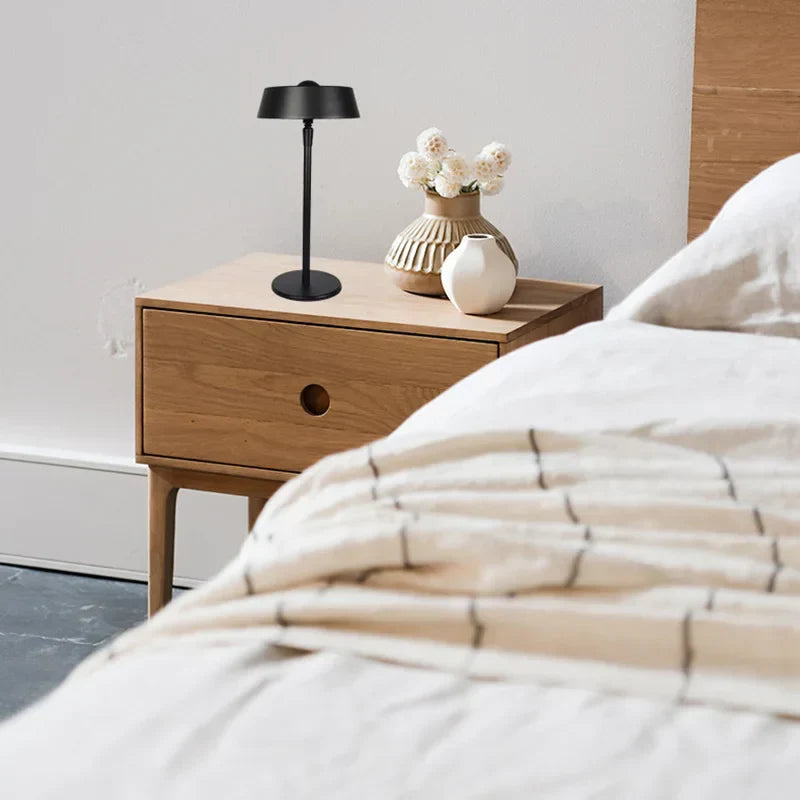 Lampe de bord LED moderne | CityLuxe | Élégance urbaine | Métal et verre | 3,5W | Design raffiné