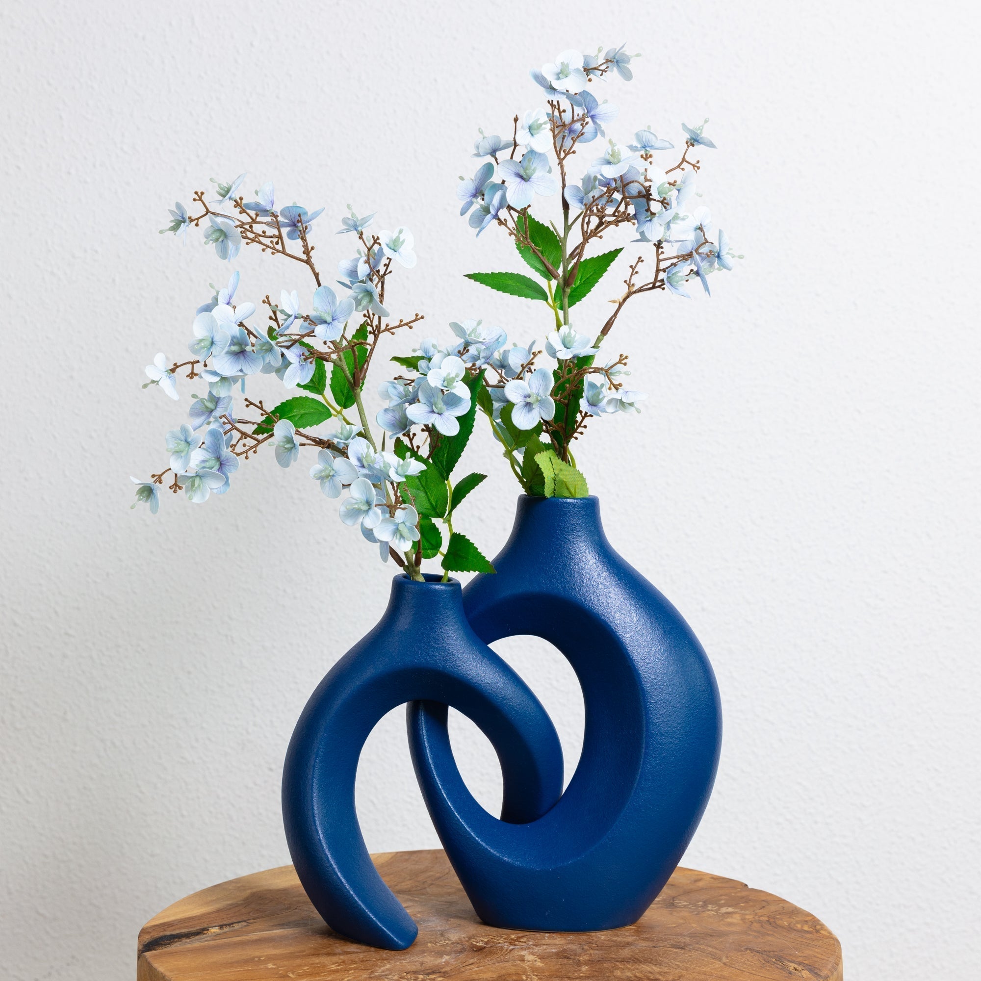Gleora Keramisk Elegance | Sammenflettet Design | Perfekt til Blomsterarrangementer | Tidssløs Skønhed | Dekorativt Element til Hjemmet