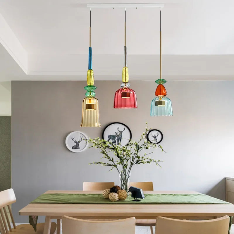 ColorGlow | Glas Pendellampe | Farverigt Design | Varm Hvid Lys | 10-15 m² | Moderne Indretning | Energivenlig Belysning | Pålidelig Spænding 90-260V | Ideel til Køkken & Spisestue | Hjemmebrug