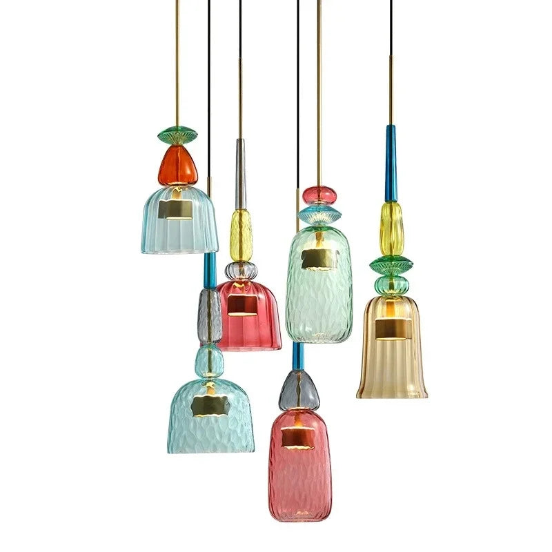 ColorGlow | Glas Pendellampe | Farverigt Design | Varm Hvid Lys | 10-15 m² | Moderne Indretning | Energivenlig Belysning | Pålidelig Spænding 90-260V | Ideel til Køkken & Spisestue | Hjemmebrug