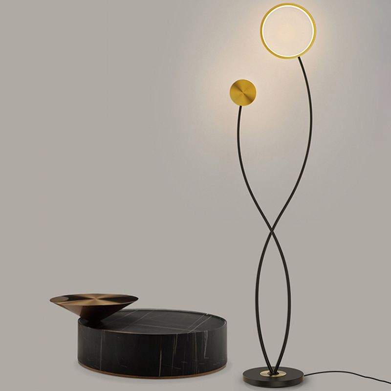 Felarno | Moderne Designer Stehlampe | Minimalistisches Bogenförmiges Design | Stilvolle Dekoration | Hochwertiges Material | Effektive Beleuchtung