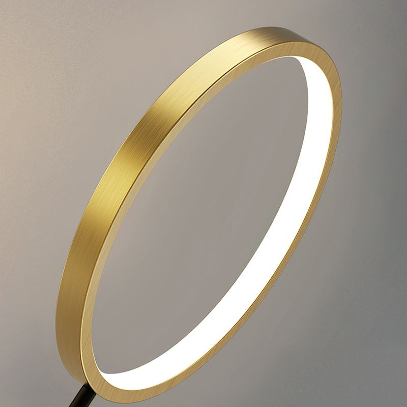 Felarno | Moderne Designer Stehlampe | Minimalistisches Bogenförmiges Design | Stilvolle Dekoration | Hochwertiges Material | Effektive Beleuchtung