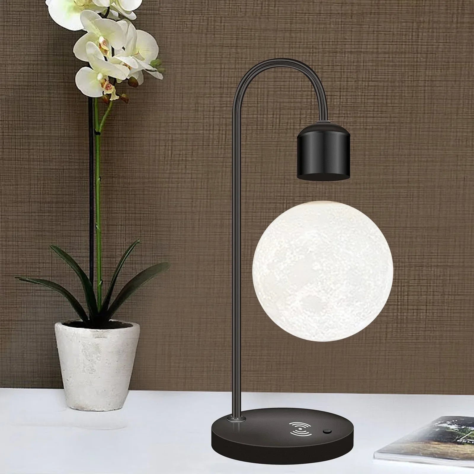 Lampe Lune Flottante | Recharge Sans Fil | Base Magnétique | LED | Design Moderne | Inspiration Vintage | 37 cm de Hauteur | Bois & Aluminium